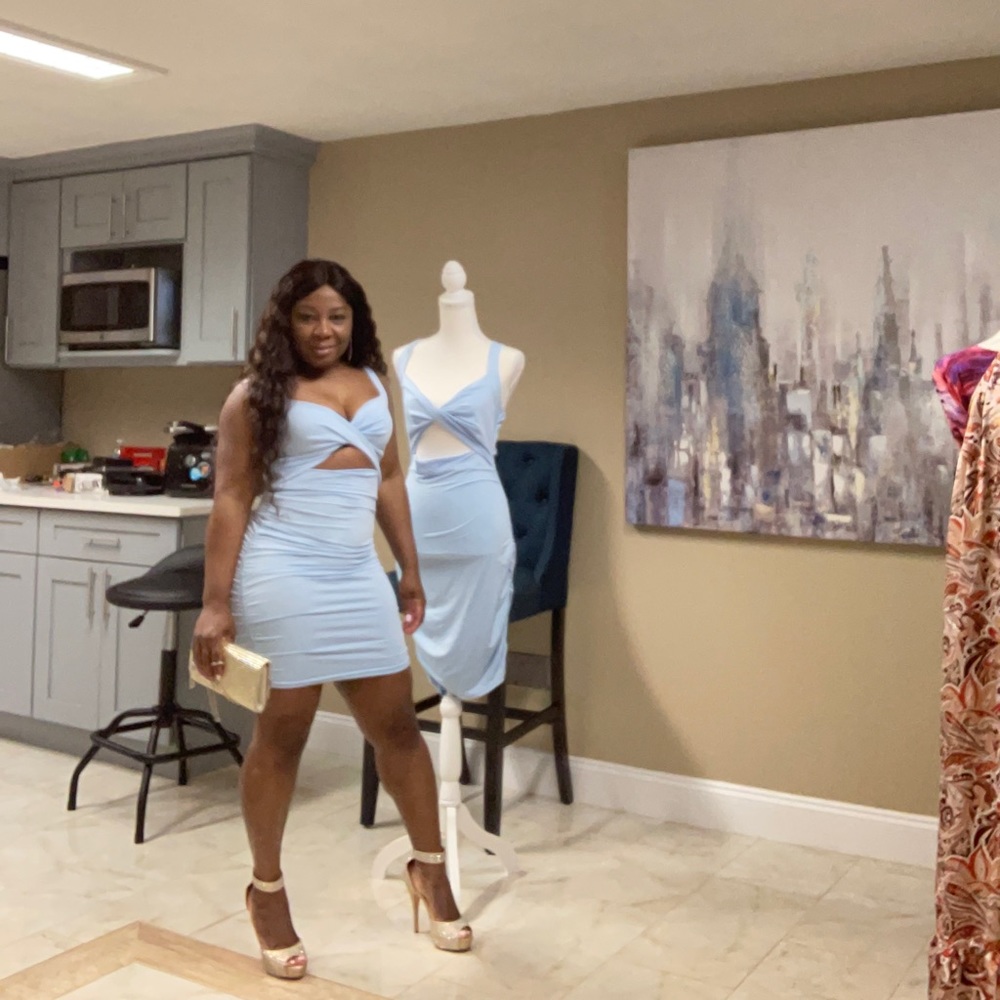 Baby blue dress - Picture 9 of 9